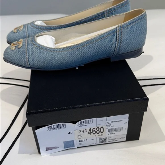 CHANEL Light Blue Denim Ballerina Flats - Picture 3 of 9